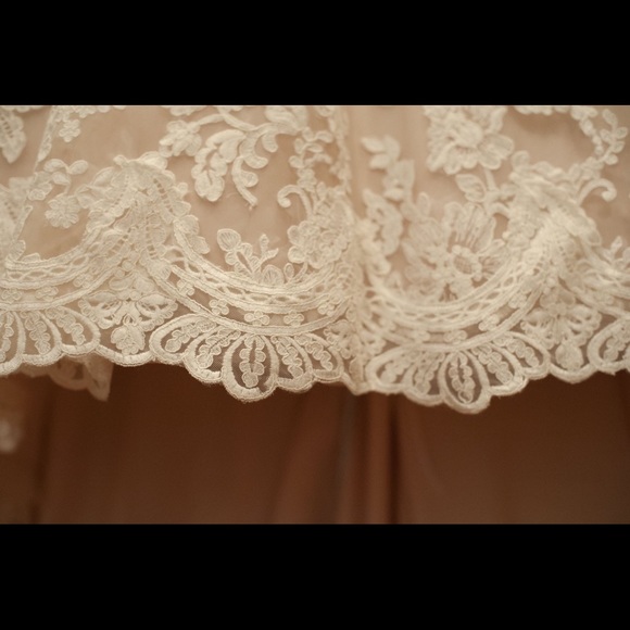 Wedding Dress - Picture 3 of 8